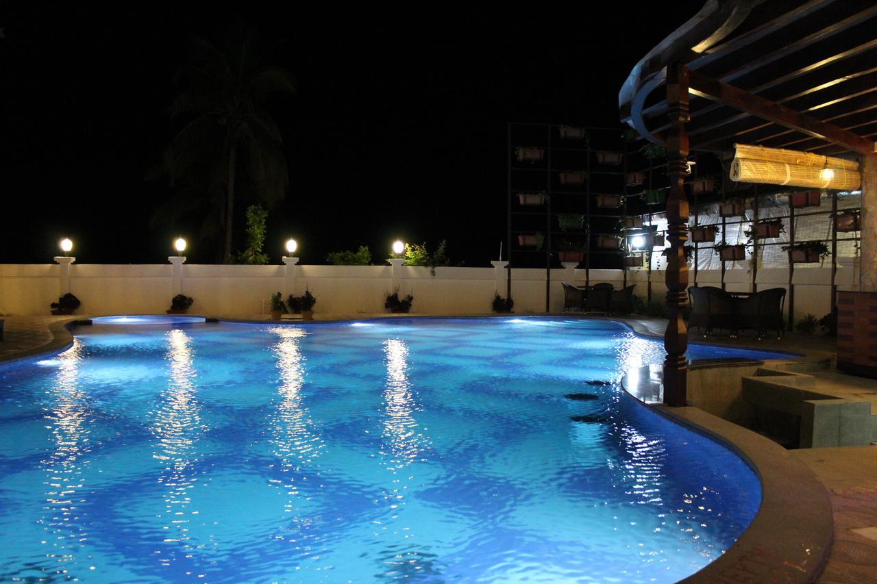 Symphony Summer Sands Beach Resort And Spa Ram Nagar Экстерьер фото