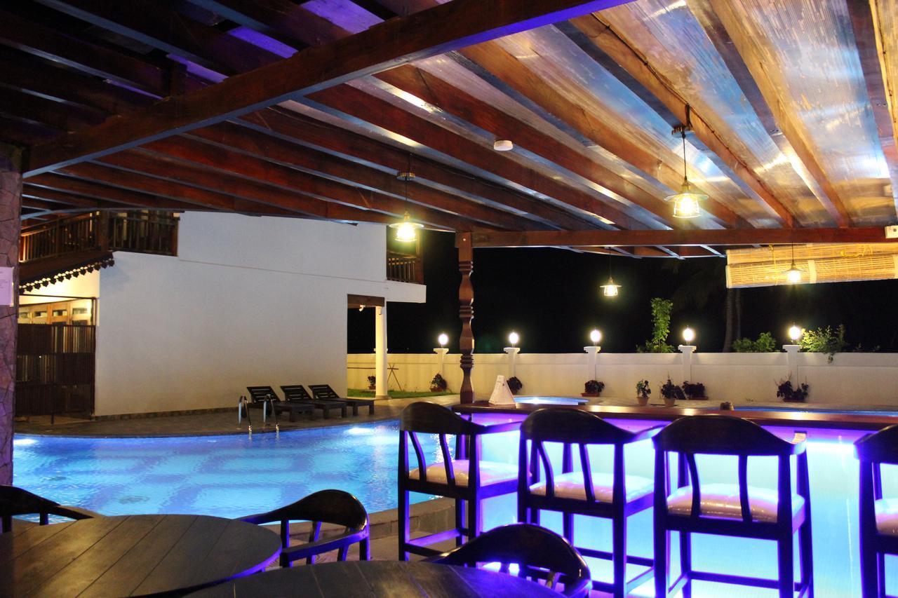 Symphony Summer Sands Beach Resort And Spa Ram Nagar Экстерьер фото