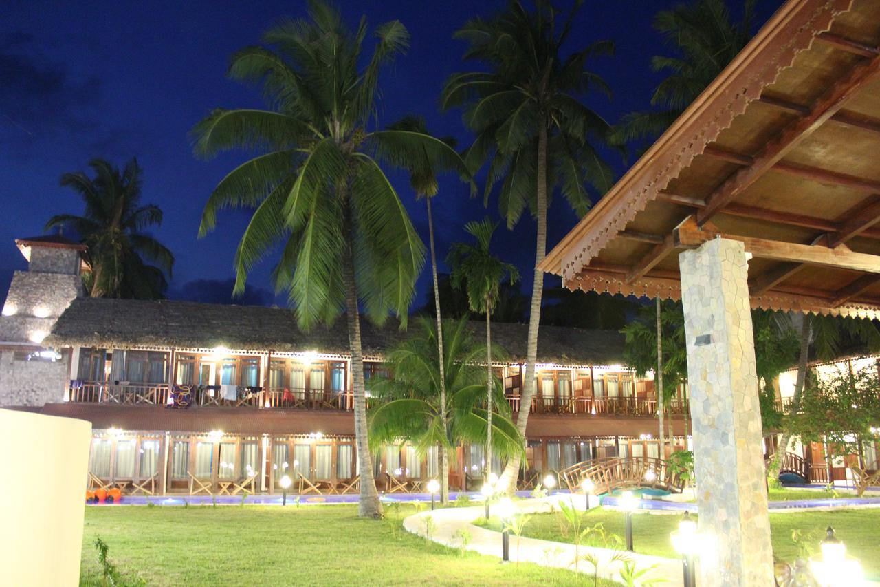 Symphony Summer Sands Beach Resort And Spa Ram Nagar Экстерьер фото
