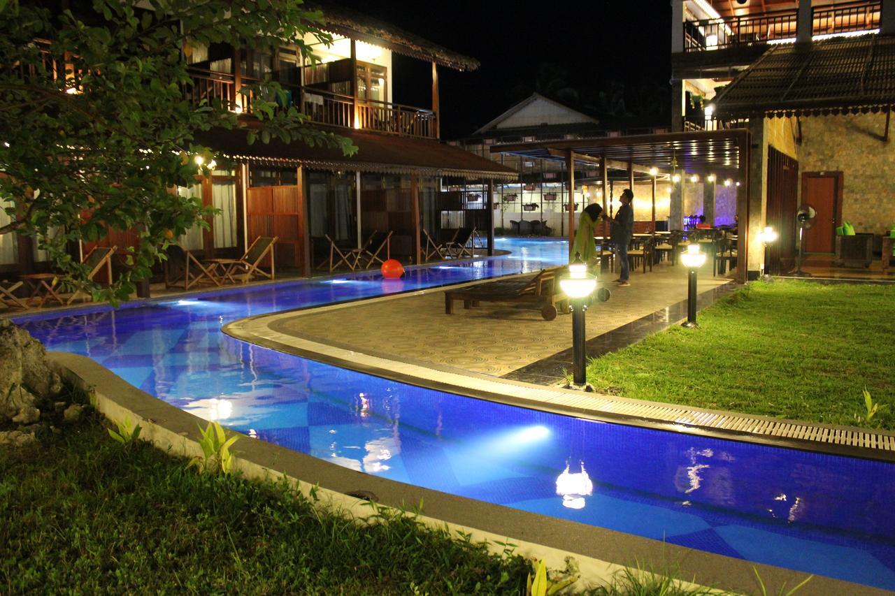 Symphony Summer Sands Beach Resort And Spa Ram Nagar Экстерьер фото