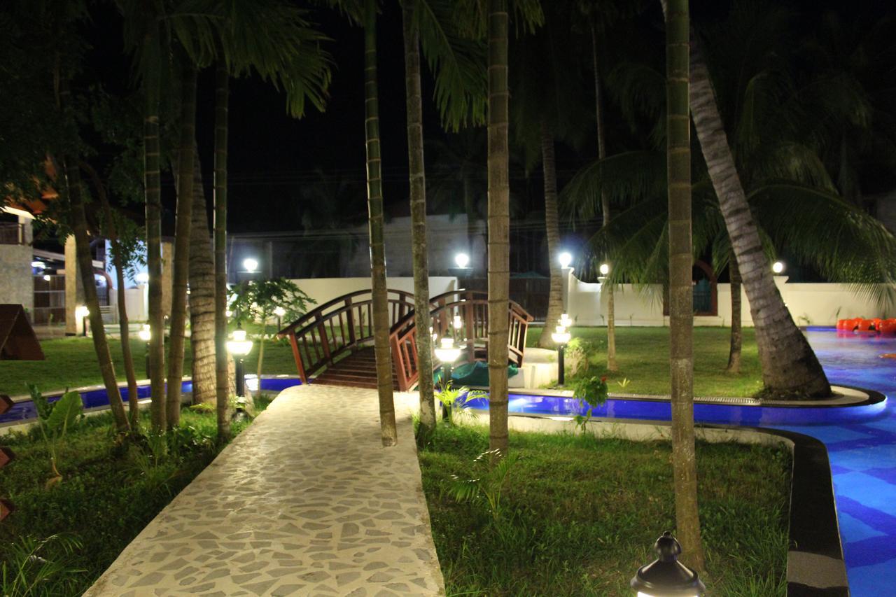 Symphony Summer Sands Beach Resort And Spa Ram Nagar Экстерьер фото