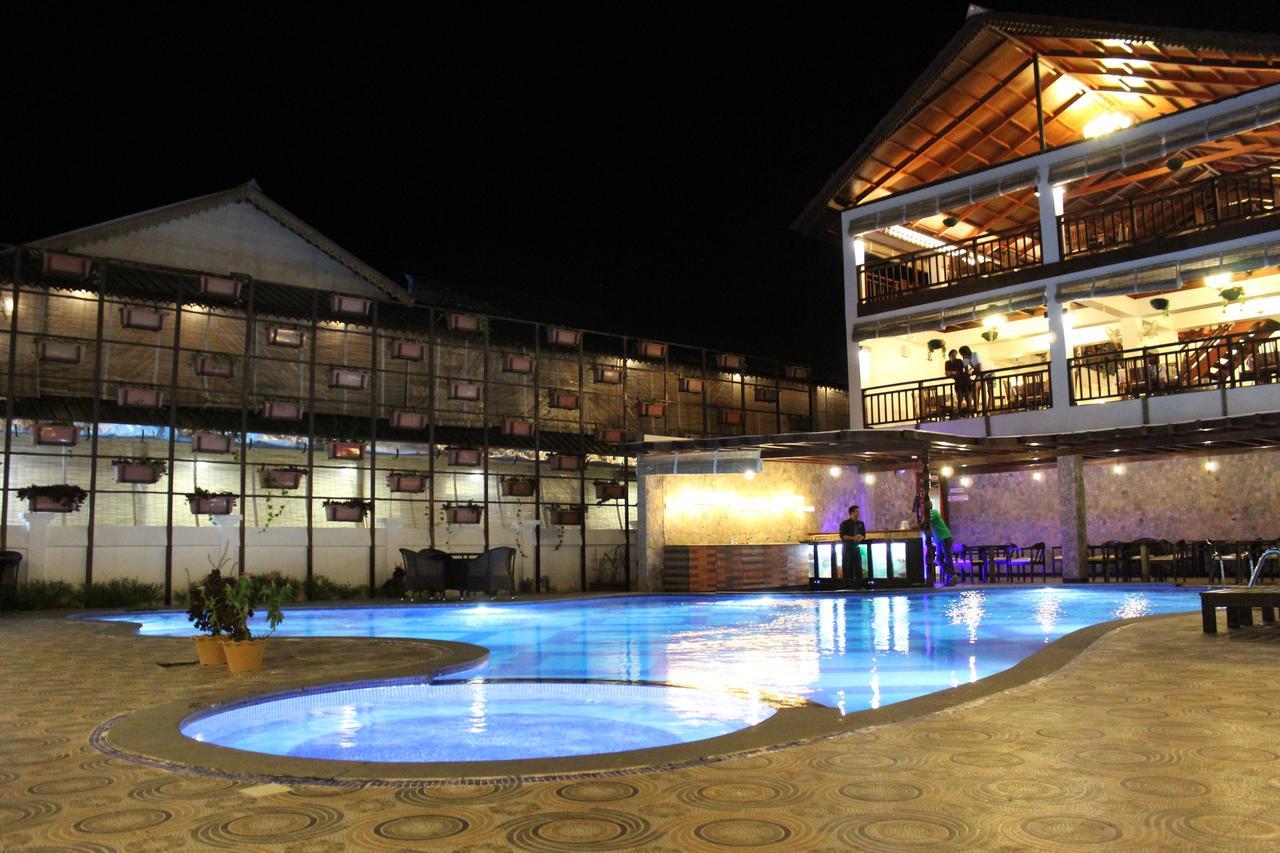 Symphony Summer Sands Beach Resort And Spa Ram Nagar Экстерьер фото