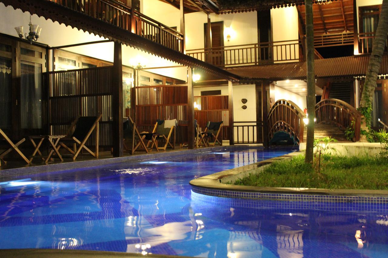 Symphony Summer Sands Beach Resort And Spa Ram Nagar Экстерьер фото